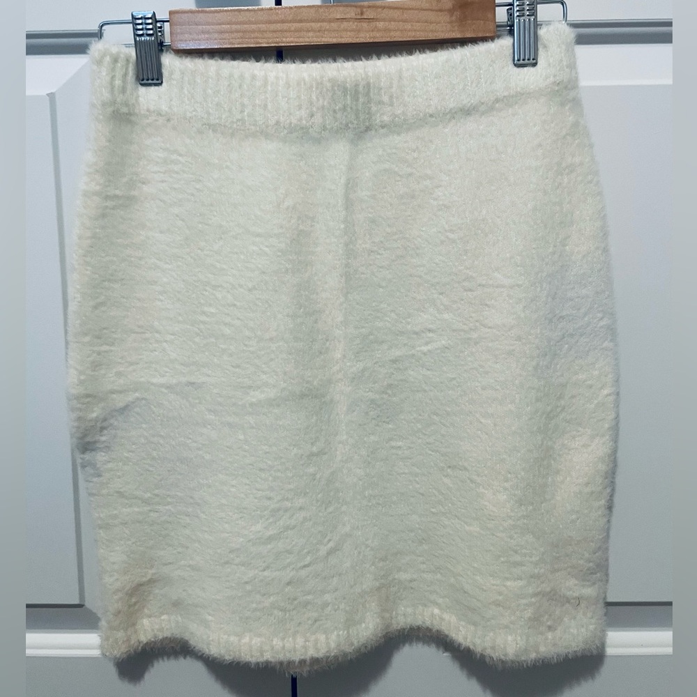 🤍 Hollister Ultra High Rise Skirt 🤍